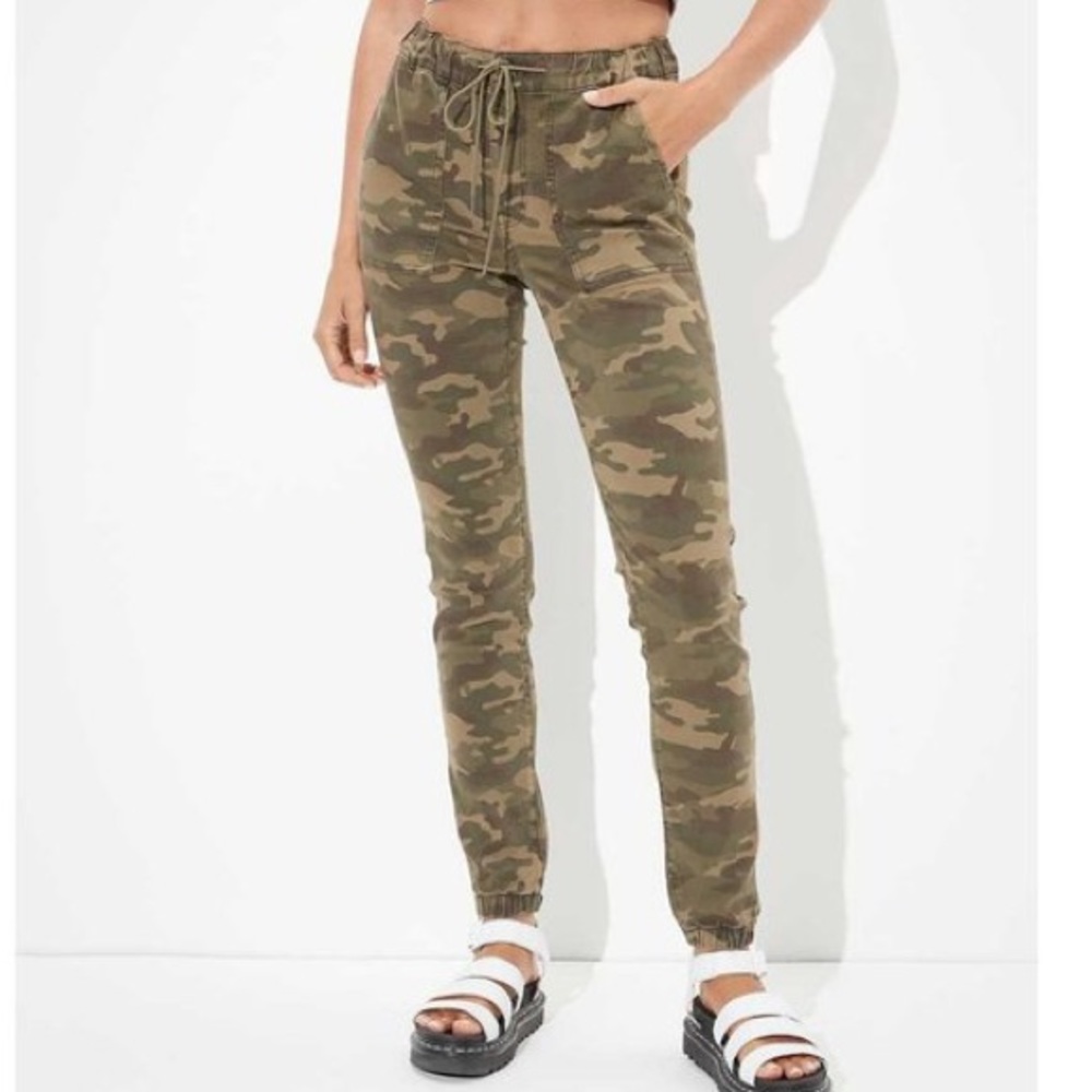 Camo American Eagle jeggings